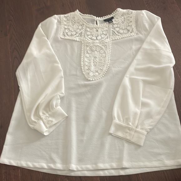 Halogen White Lace and Crepe Top - Picture 3 of 5